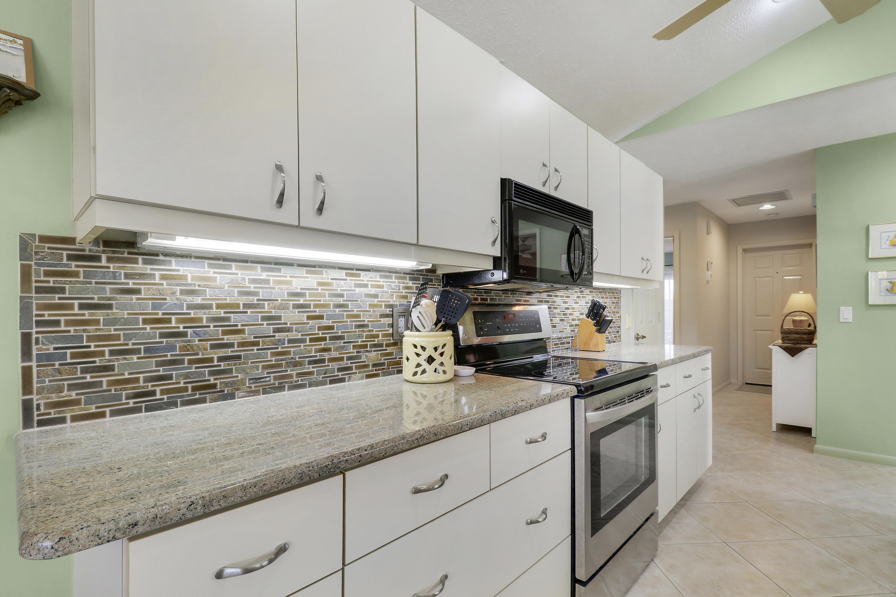 7137 SE Quincy Terrace