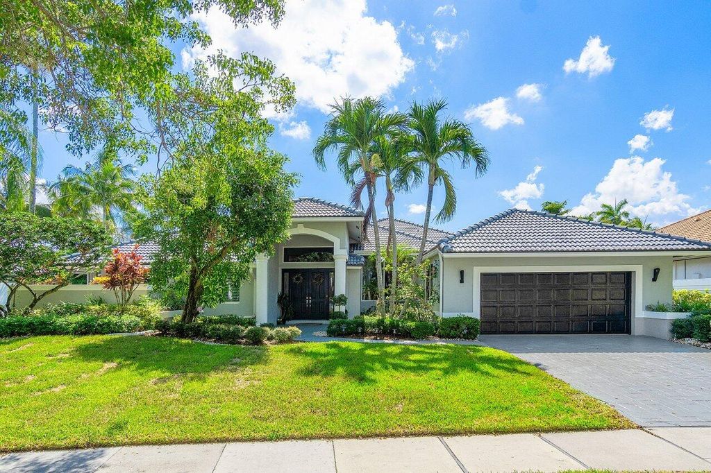 Photo of 5761 Paddington Way, Boca Raton, FL 33496 (MLS # R11008563)