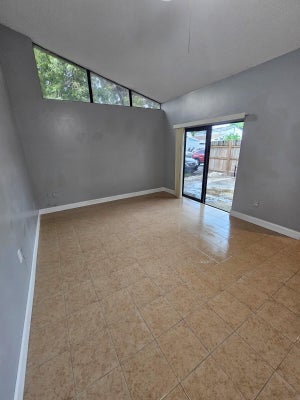 4552 NW 185TH ST, MIAMI GARDENS, FL 33055 - Image e010b0764acb46aa6b8f83a35cf25ea4/3045902112