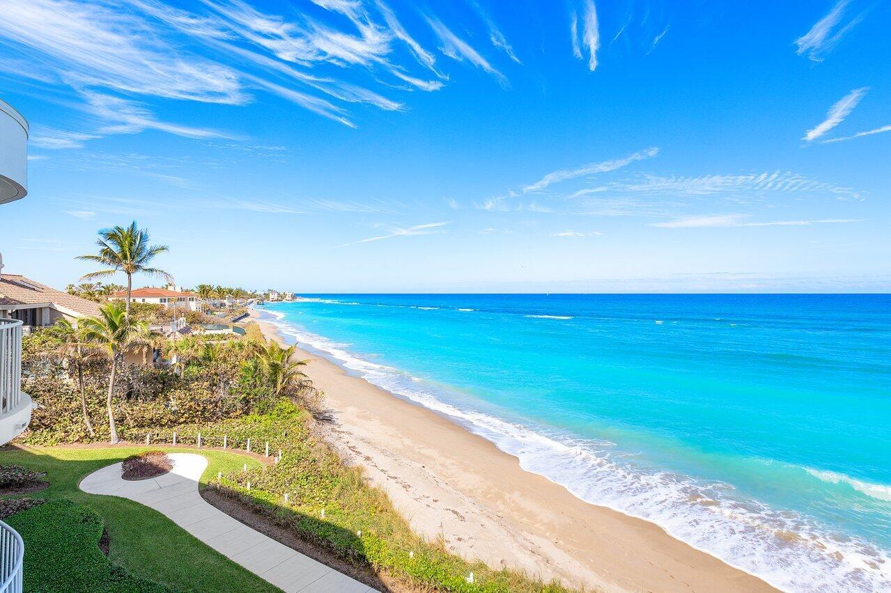 SAILFISH POINT - Residential