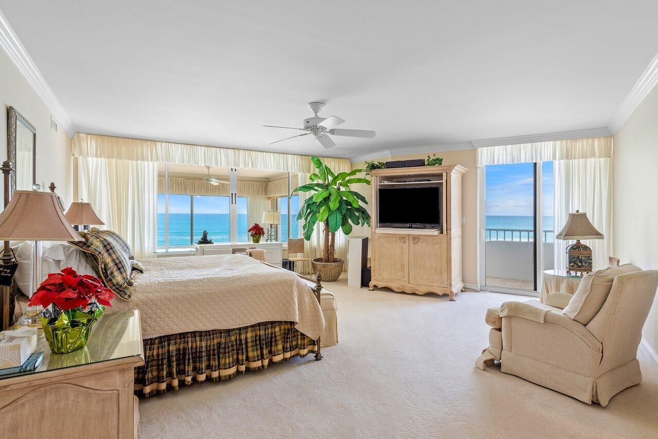 SAILFISH POINT - Residential