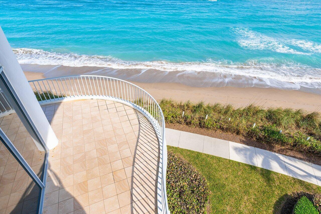 SAILFISH POINT - Residential