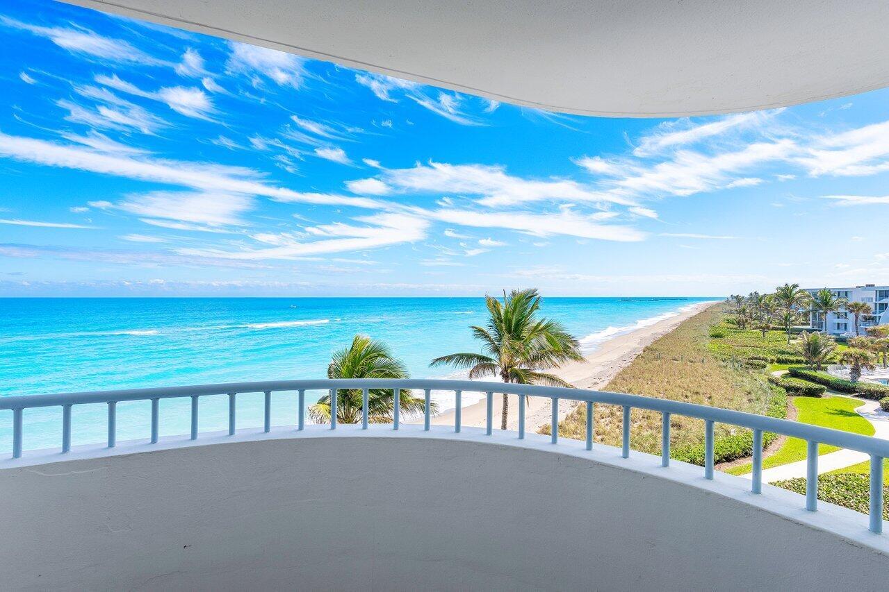 SAILFISH POINT - Residential