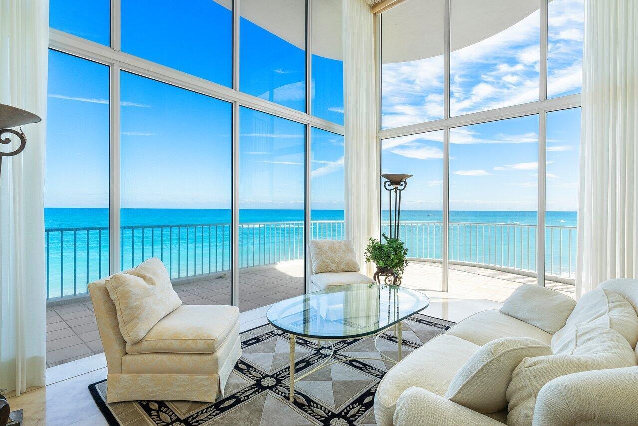 SAILFISH POINT - Residential