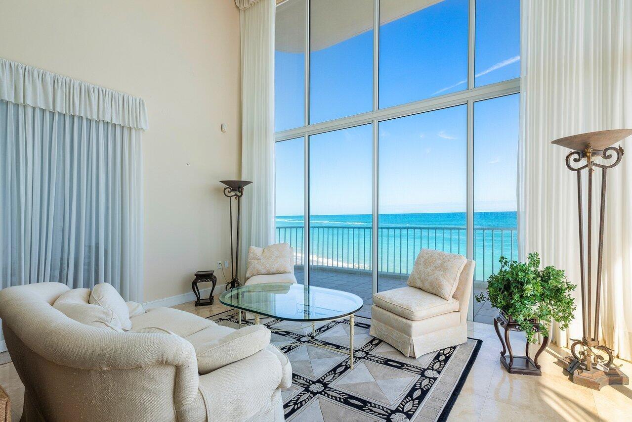 SAILFISH POINT - Residential