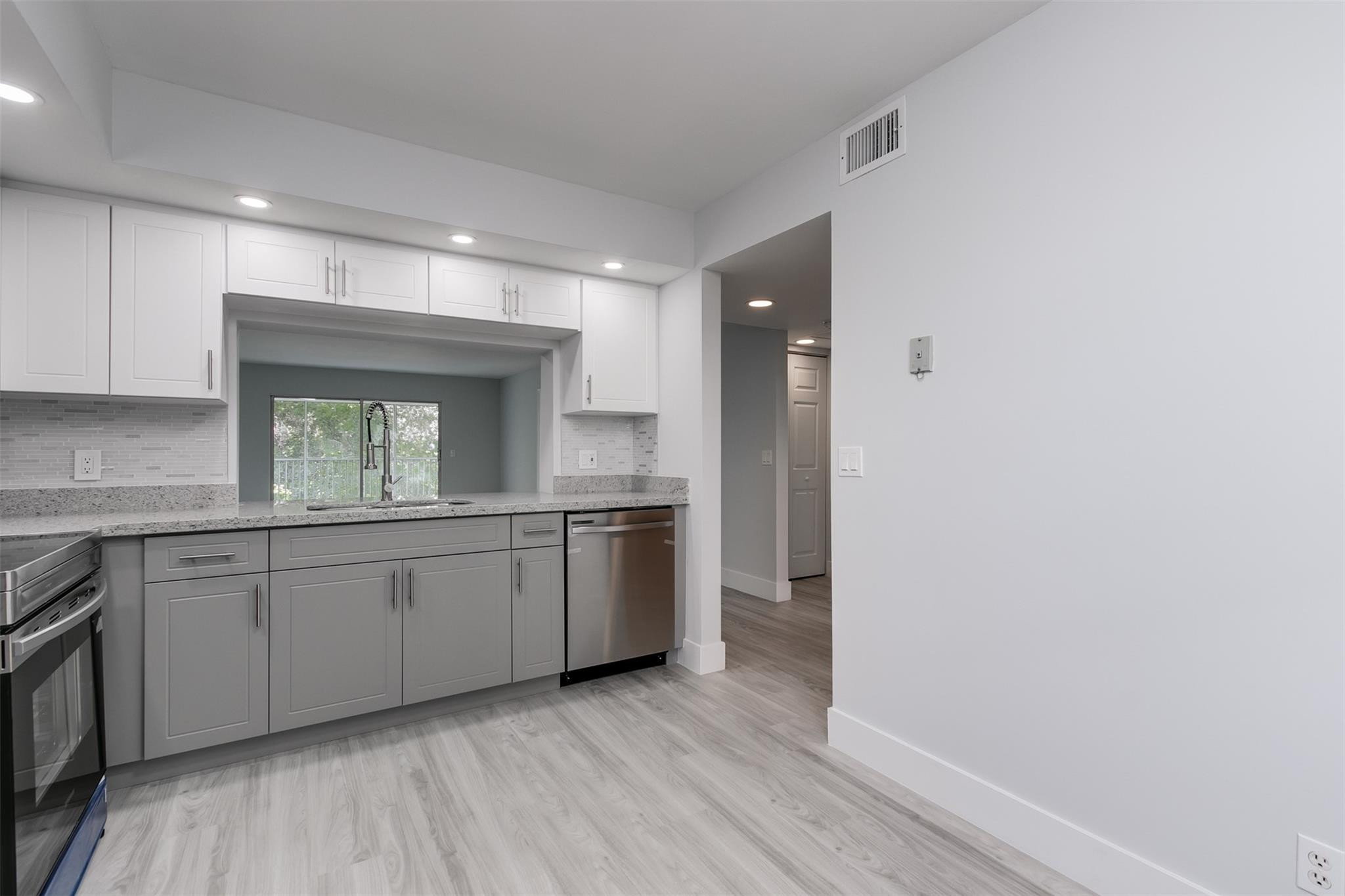 12600 SW 5th Court 408L