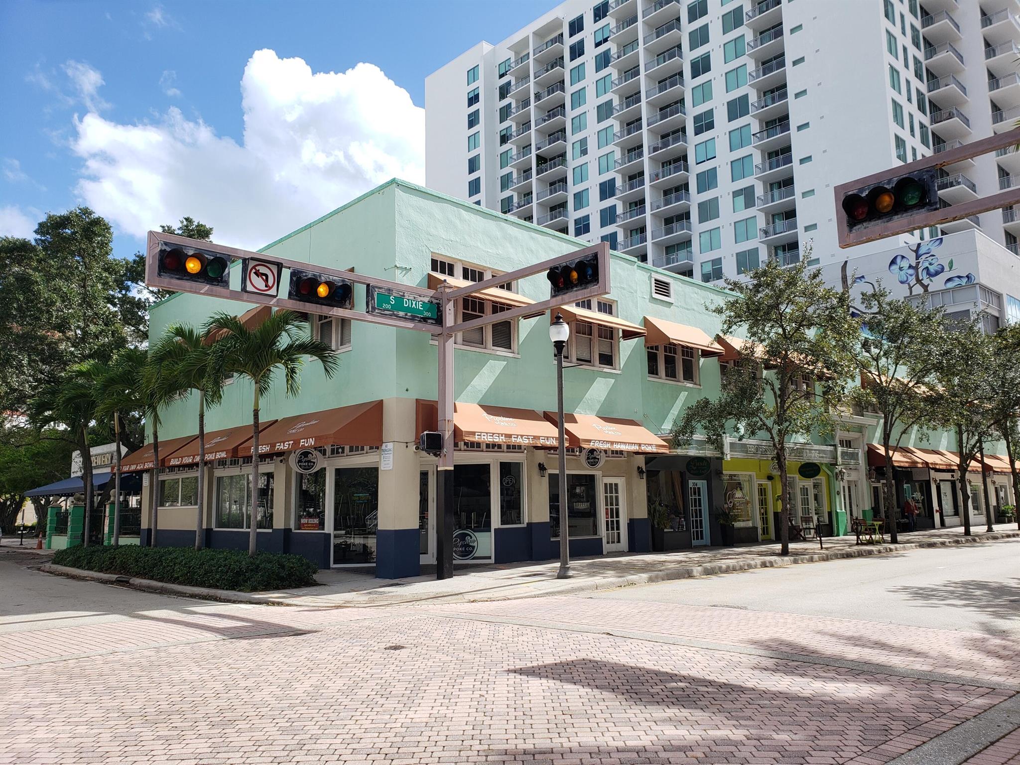 WEST PALM BEACH TOWN OF P - Residential Lease