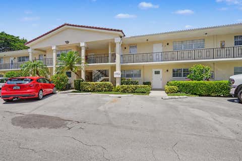 Tiny photo for 2202 NE 36th Street #17, Lighthouse Point, FL 33064 (MLS # B26043069)