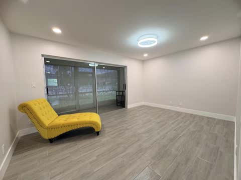 Tiny photo for 2202 NE 36th Street #17, Lighthouse Point, FL 33064 (MLS # B26043069)