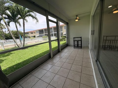 Tiny photo for 2202 NE 36th Street #17, Lighthouse Point, FL 33064 (MLS # B26043069)
