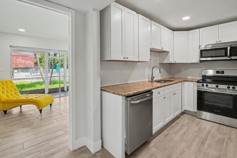 Tiny photo for 2202 NE 36th Street #17, Lighthouse Point, FL 33064 (MLS # B26043069)
