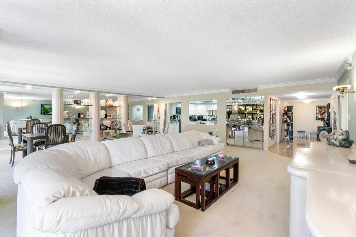 2480 Presidential Way 204