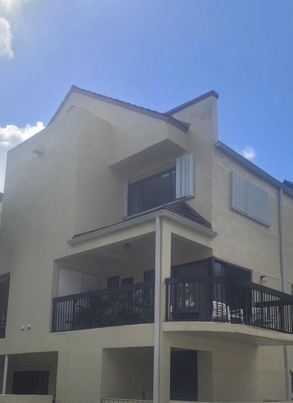 Photo 8 of 10 of 8853 SW 131st Ct 201 townhome