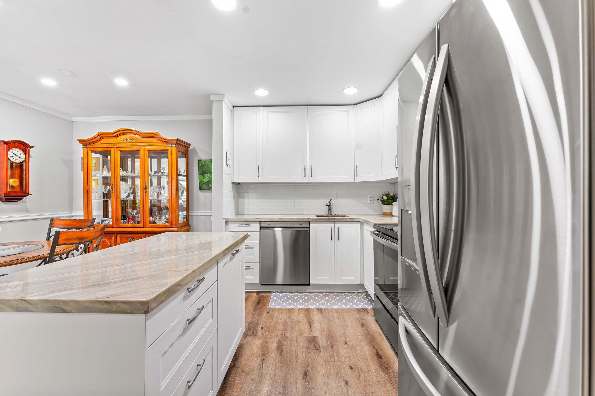 120 Cypress Club Dr 225