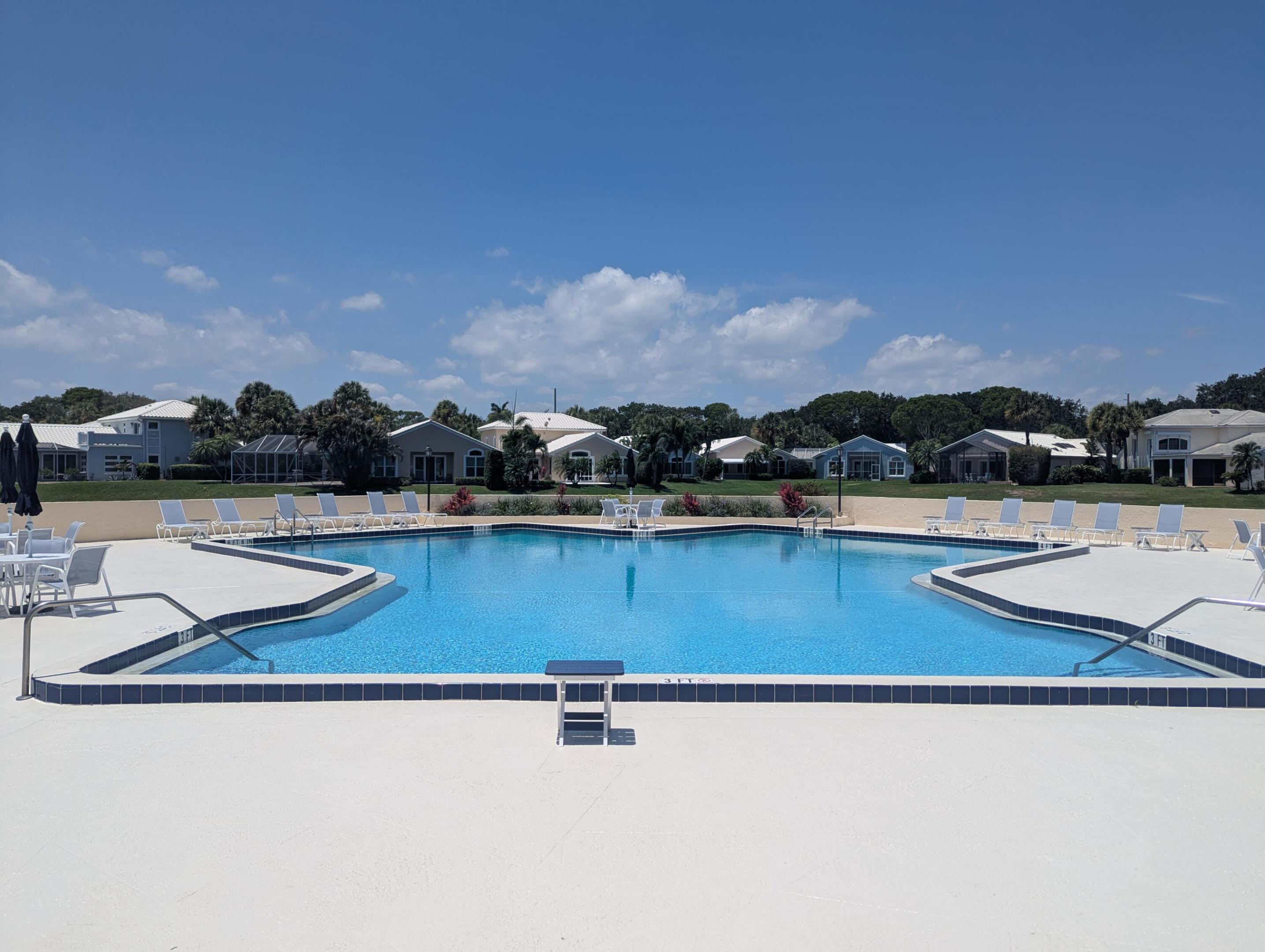 WATERBEND AT JONATHANS LANDING CONDO - Residential
