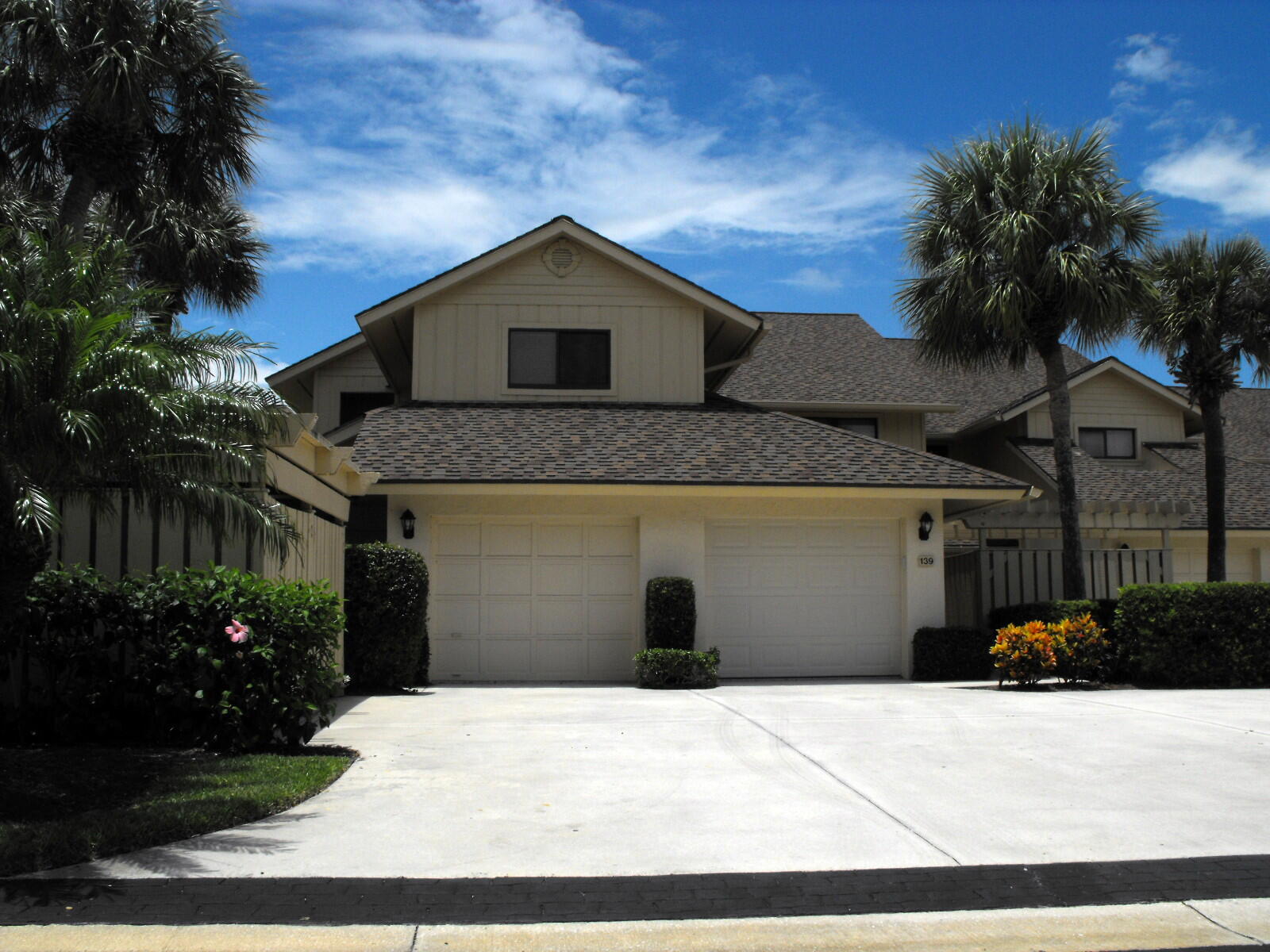 WATERBEND AT JONATHANS LANDING CONDO - Residential