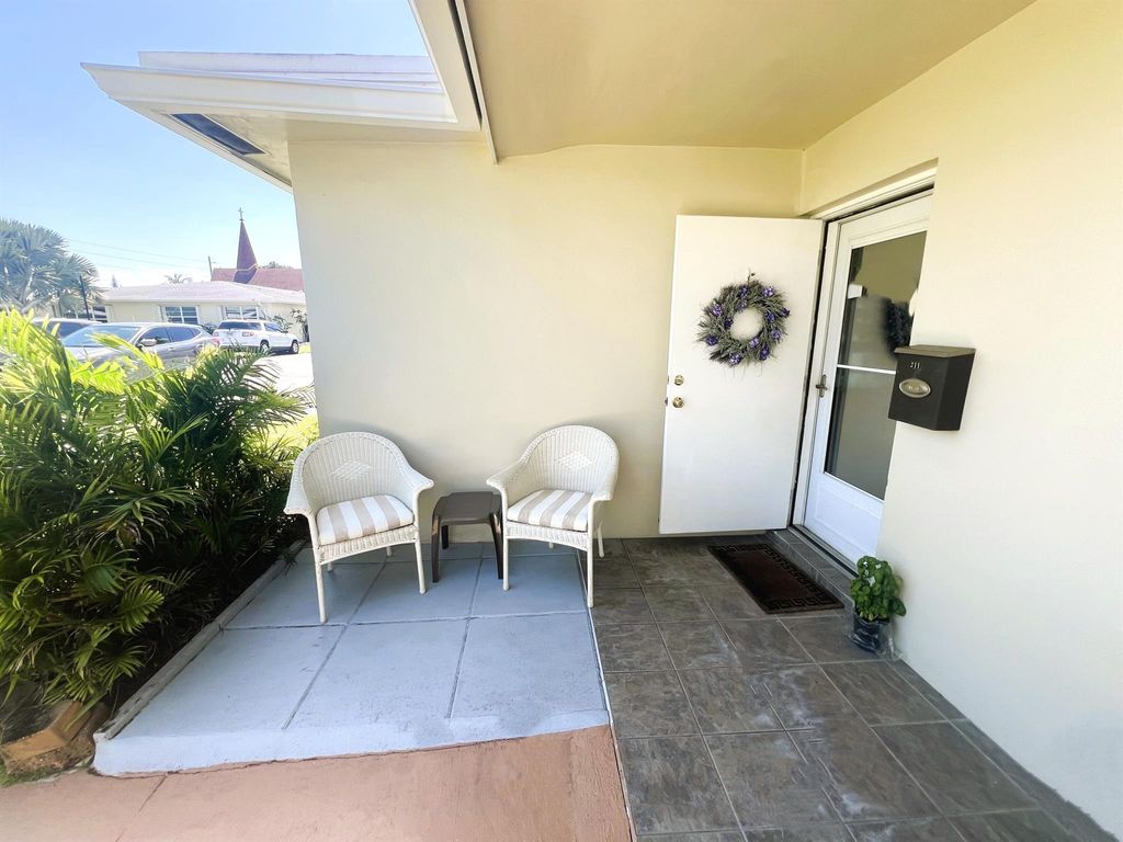 Photo of 211 Bayview Avenue #A, Boynton Beach, FL 33435 (MLS # R10969957)