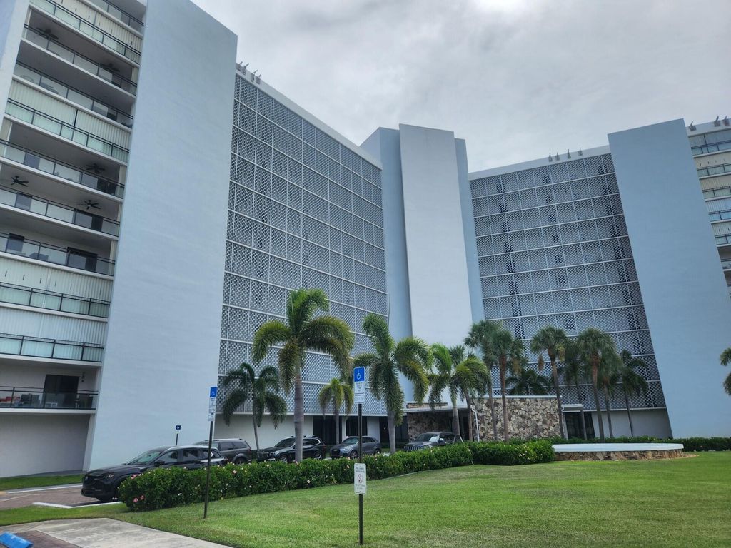 Photo of 336 Golfview Road #205, North Palm Beach, FL 33408 (MLS # R11004393)