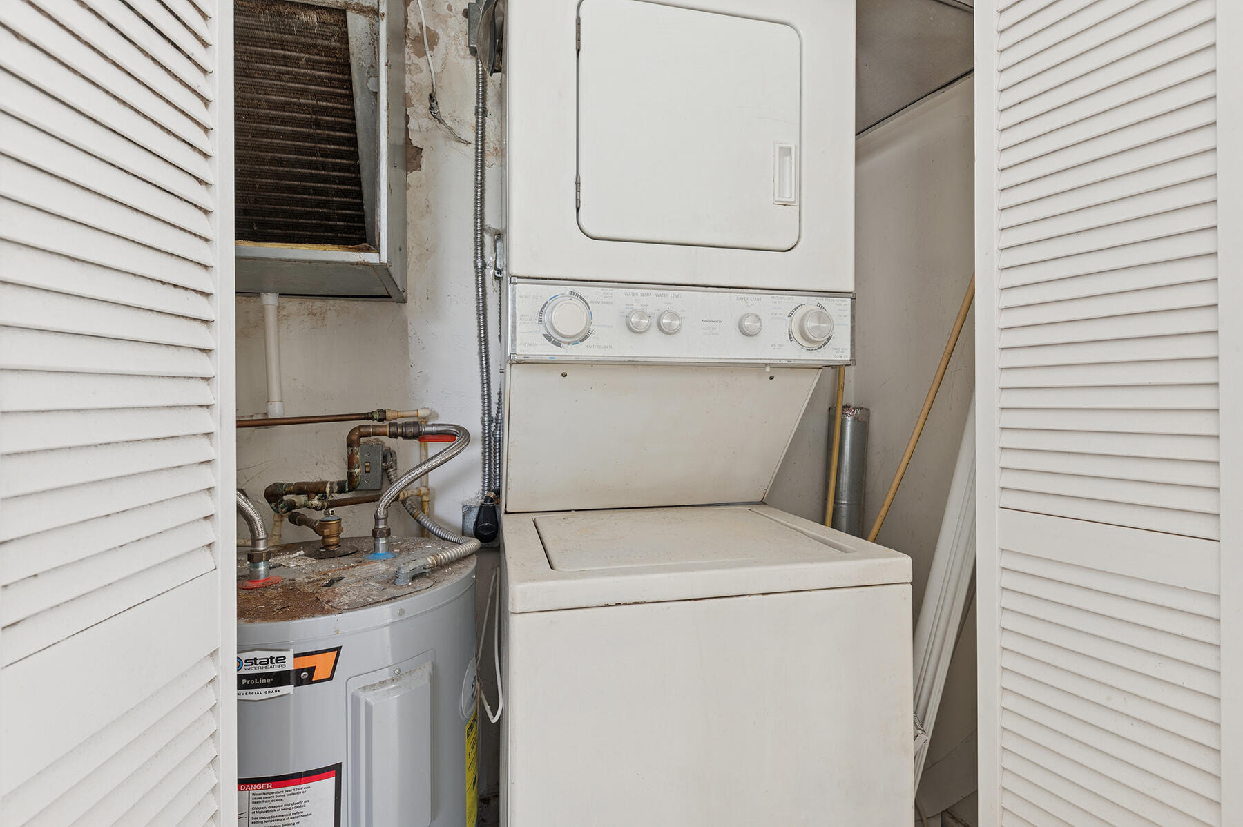 KENMONT FIRST ADD - Residential Lease