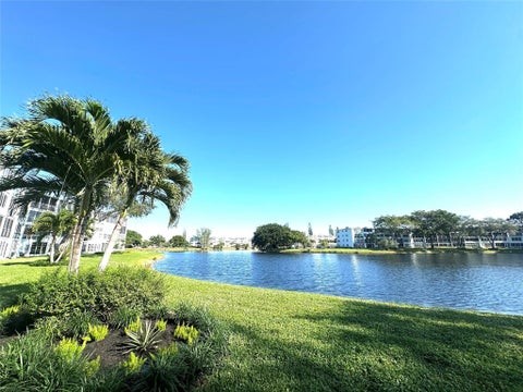 Tiny photo for 4106 Cambridge E #4106, Deerfield Beach, FL 33442 (MLS # F10542398)