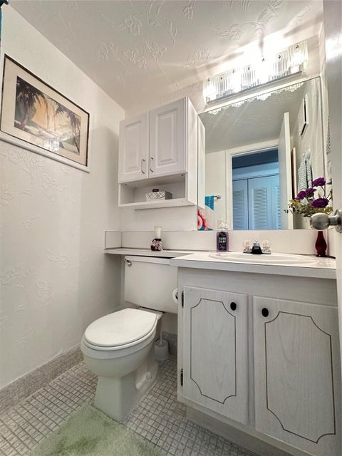 Tiny photo for 4106 Cambridge E #4106, Deerfield Beach, FL 33442 (MLS # F10542398)