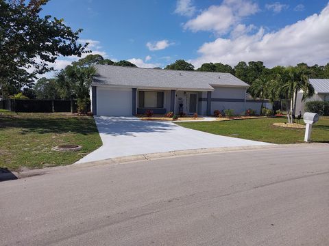 A home in Port St Lucie