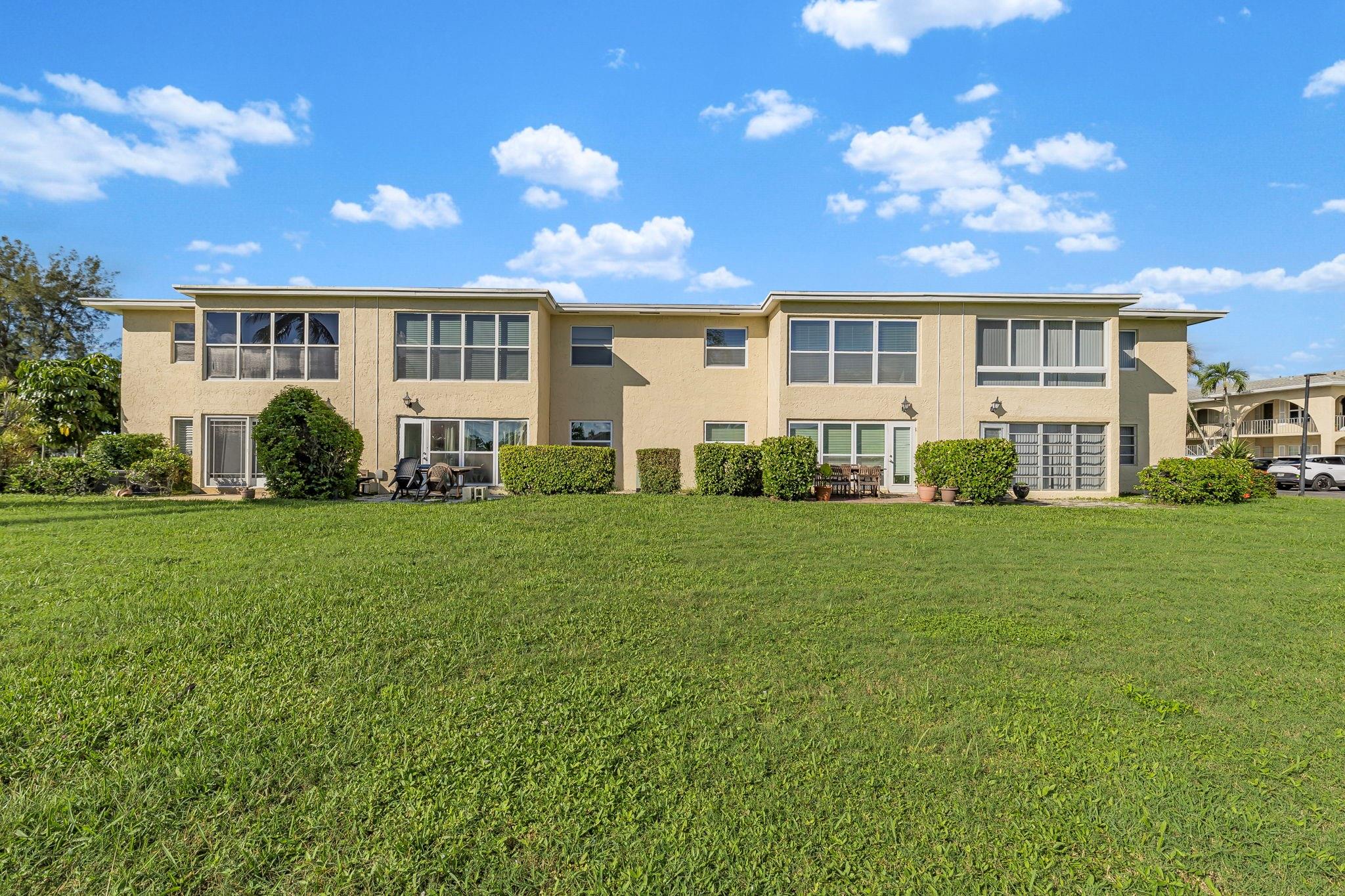 PALM GREENS AT VILLA DEL - Residential Lease