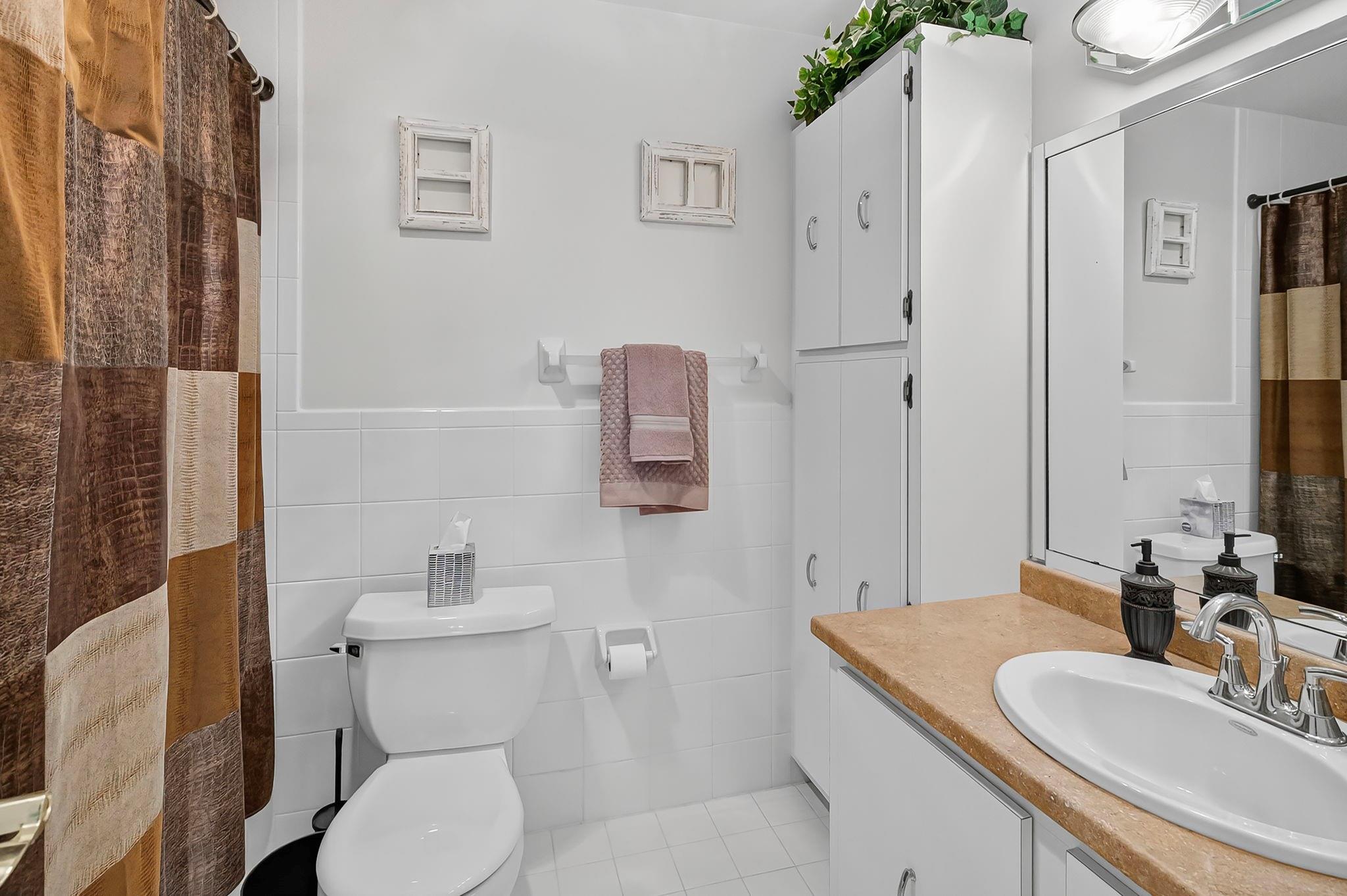 PALM GREENS AT VILLA DEL - Residential Lease