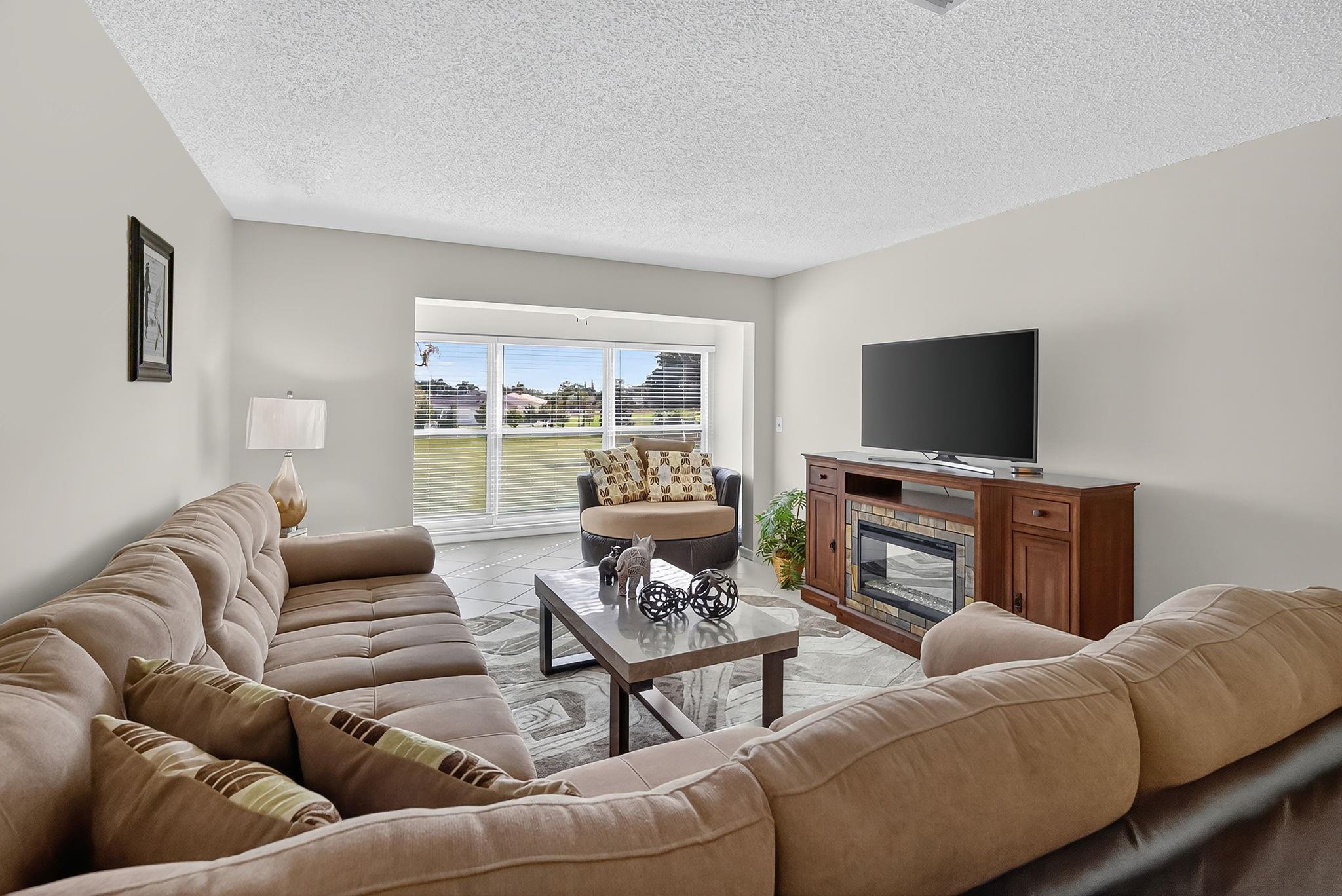 PALM GREENS AT VILLA DEL - Residential Lease