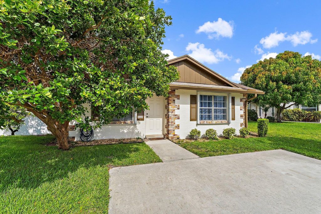 Photo of 109 Doe Trail, Jupiter, FL 33458 (MLS # B26034271)