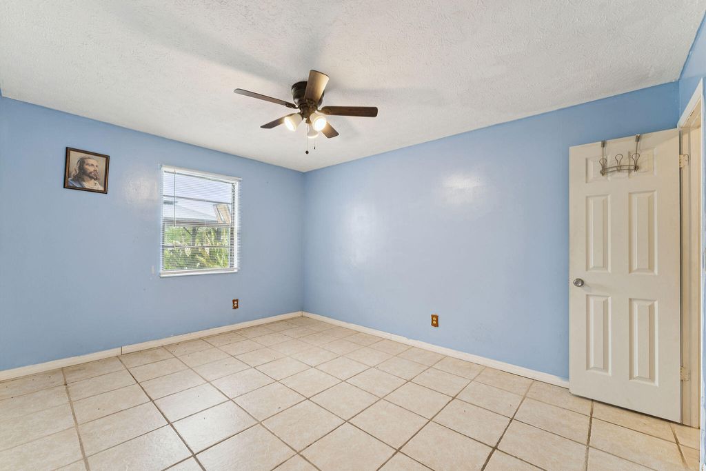 Photo of 480 SW Lakehurst Drive, Port Saint Lucie, FL 34983 (MLS # R11139044)