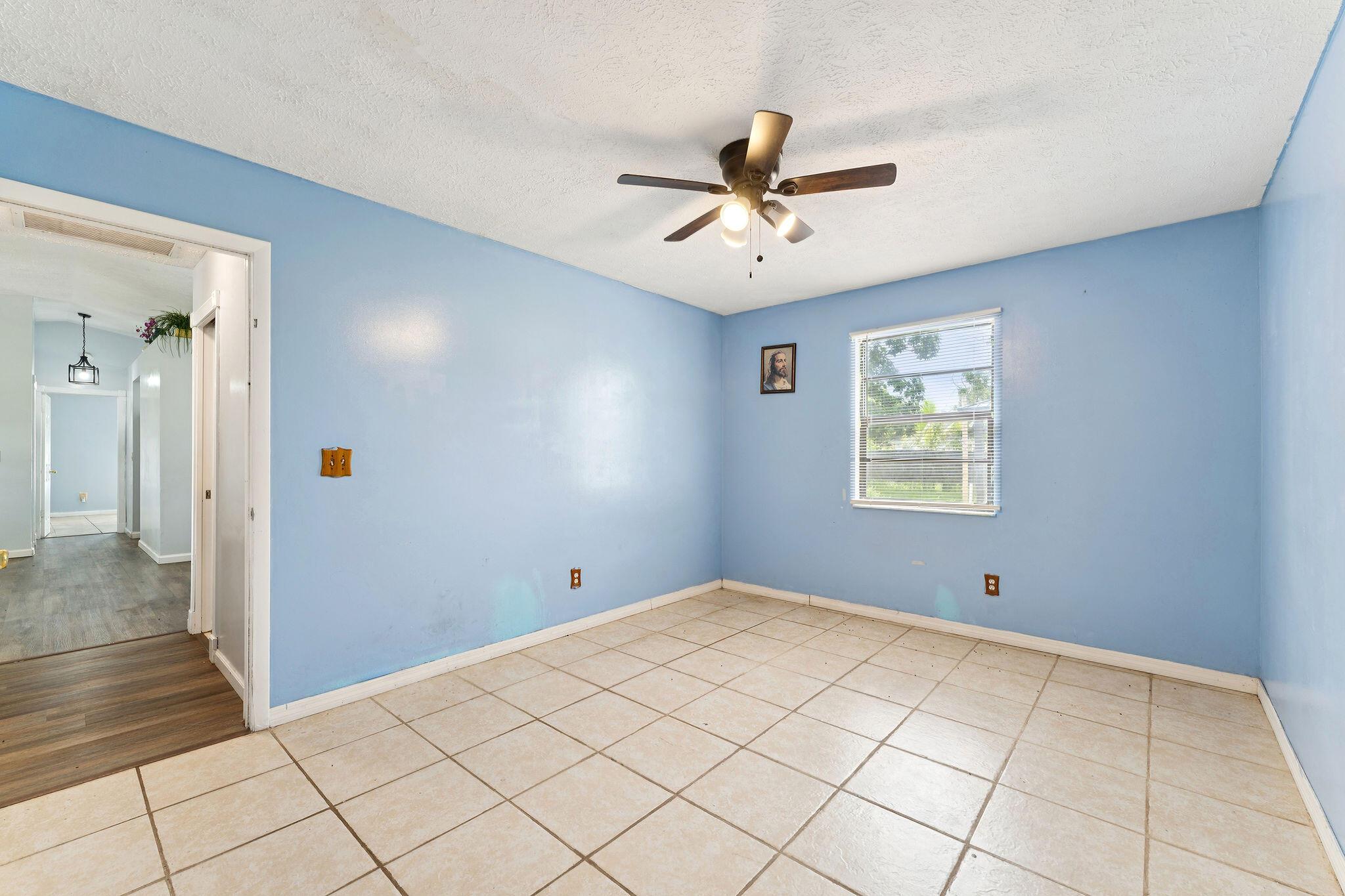 PORT ST LUCIE SECTION 4 - Residential Lease