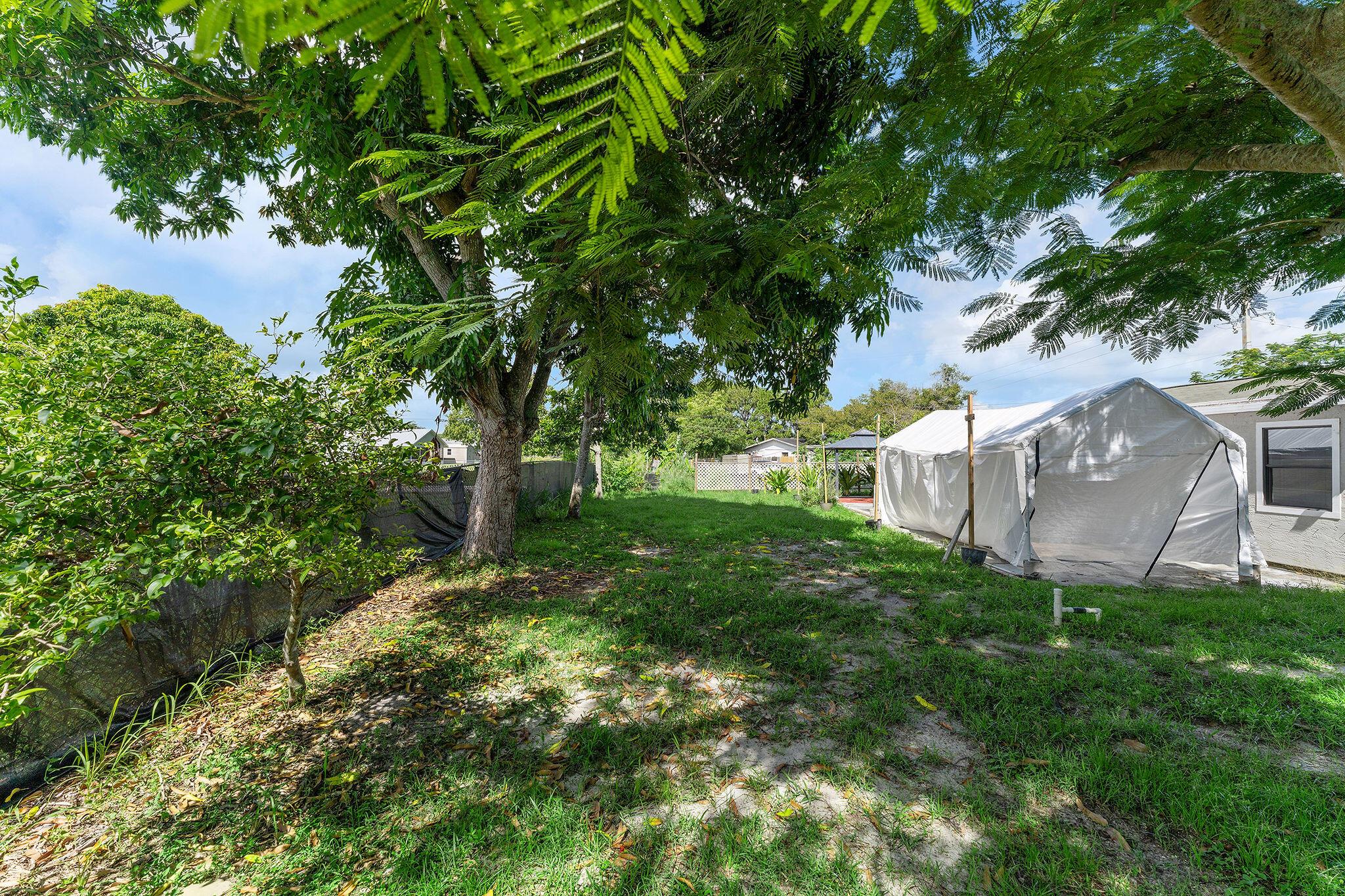 PORT ST LUCIE SECTION 4 - Residential Lease