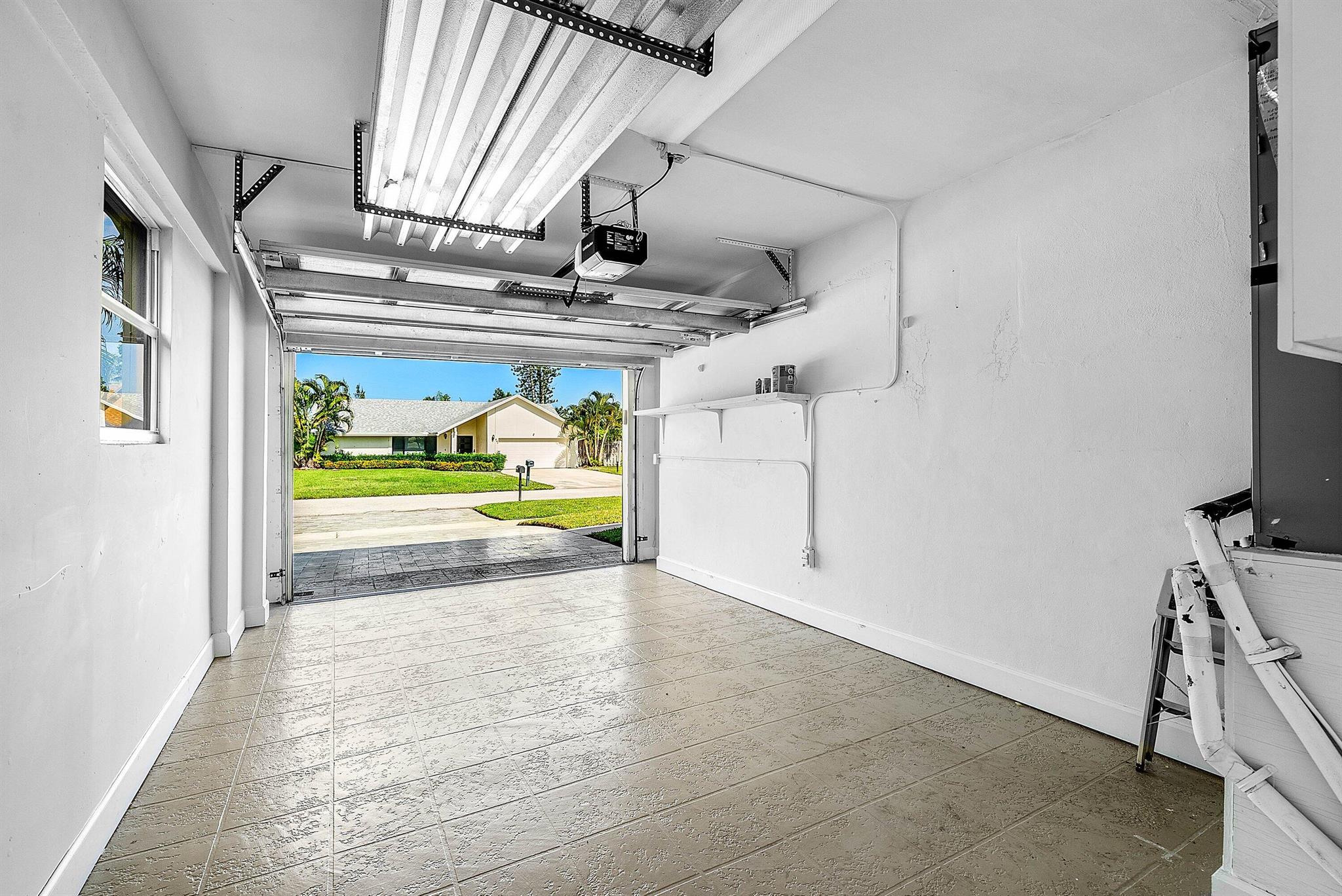 Tropic Palms - Residential