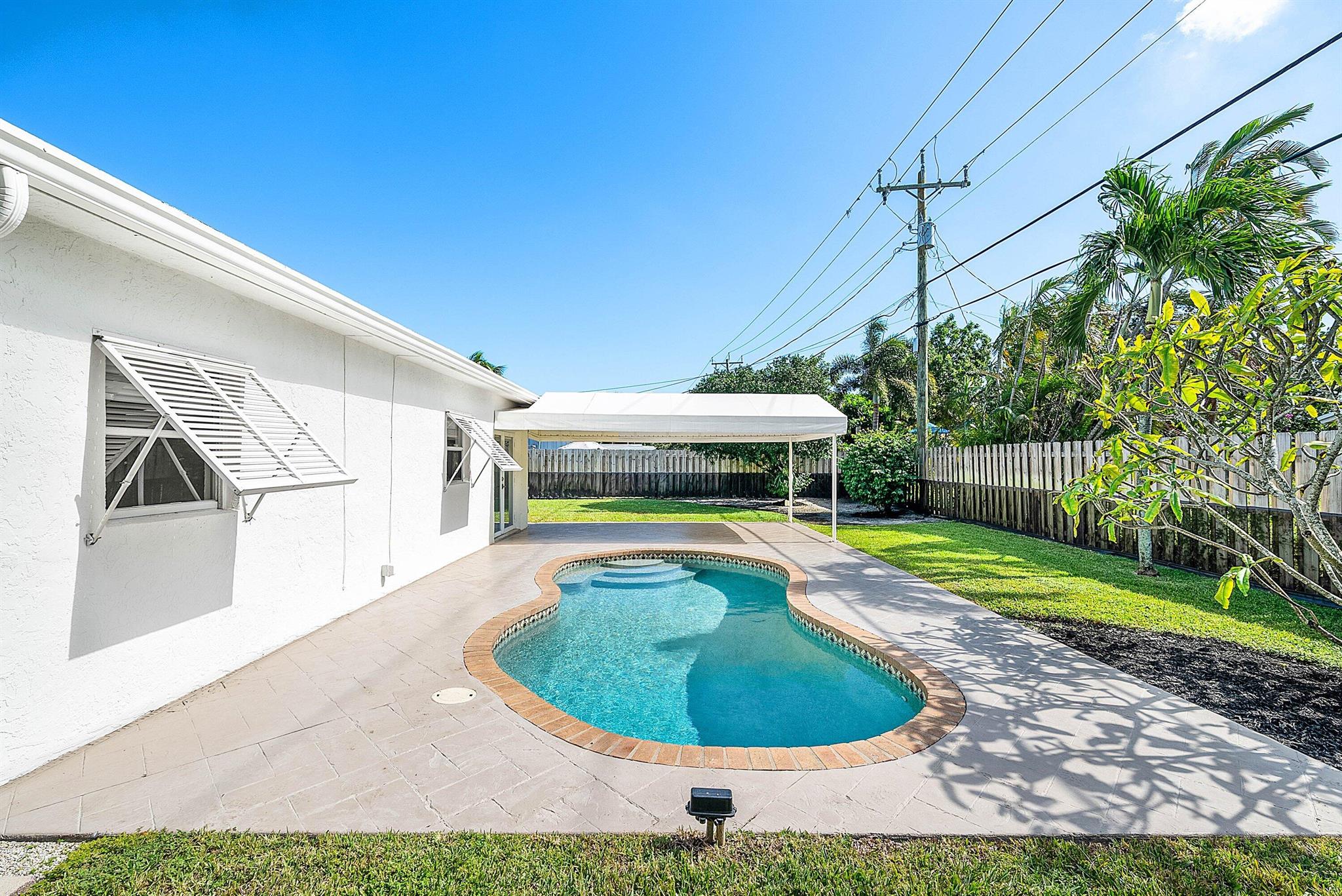 Tropic Palms - Residential