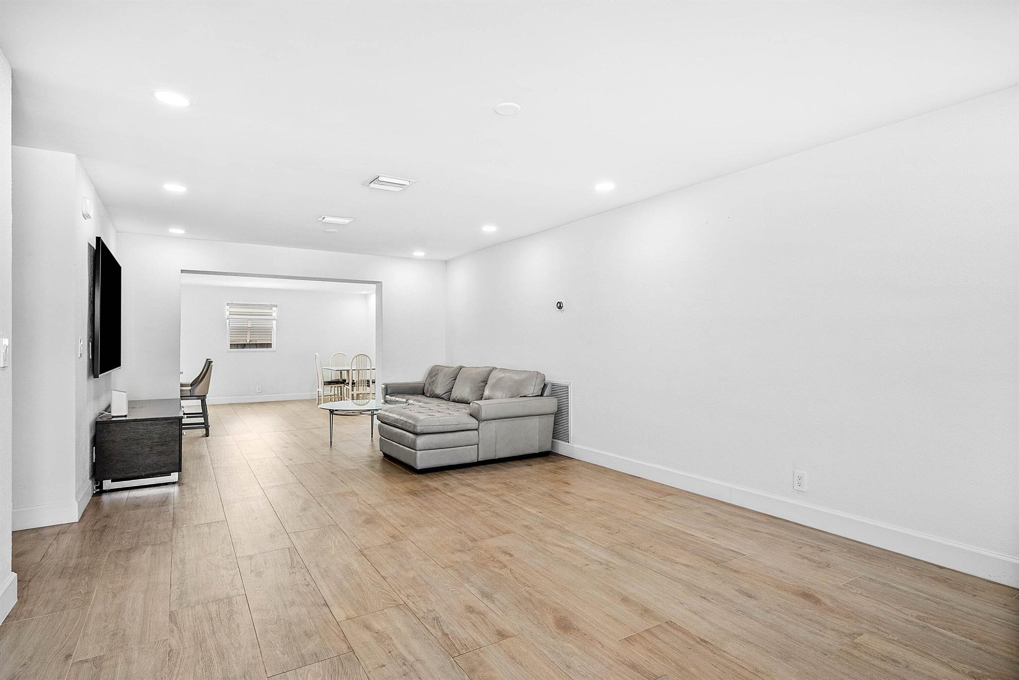 Tropic Palms - Residential