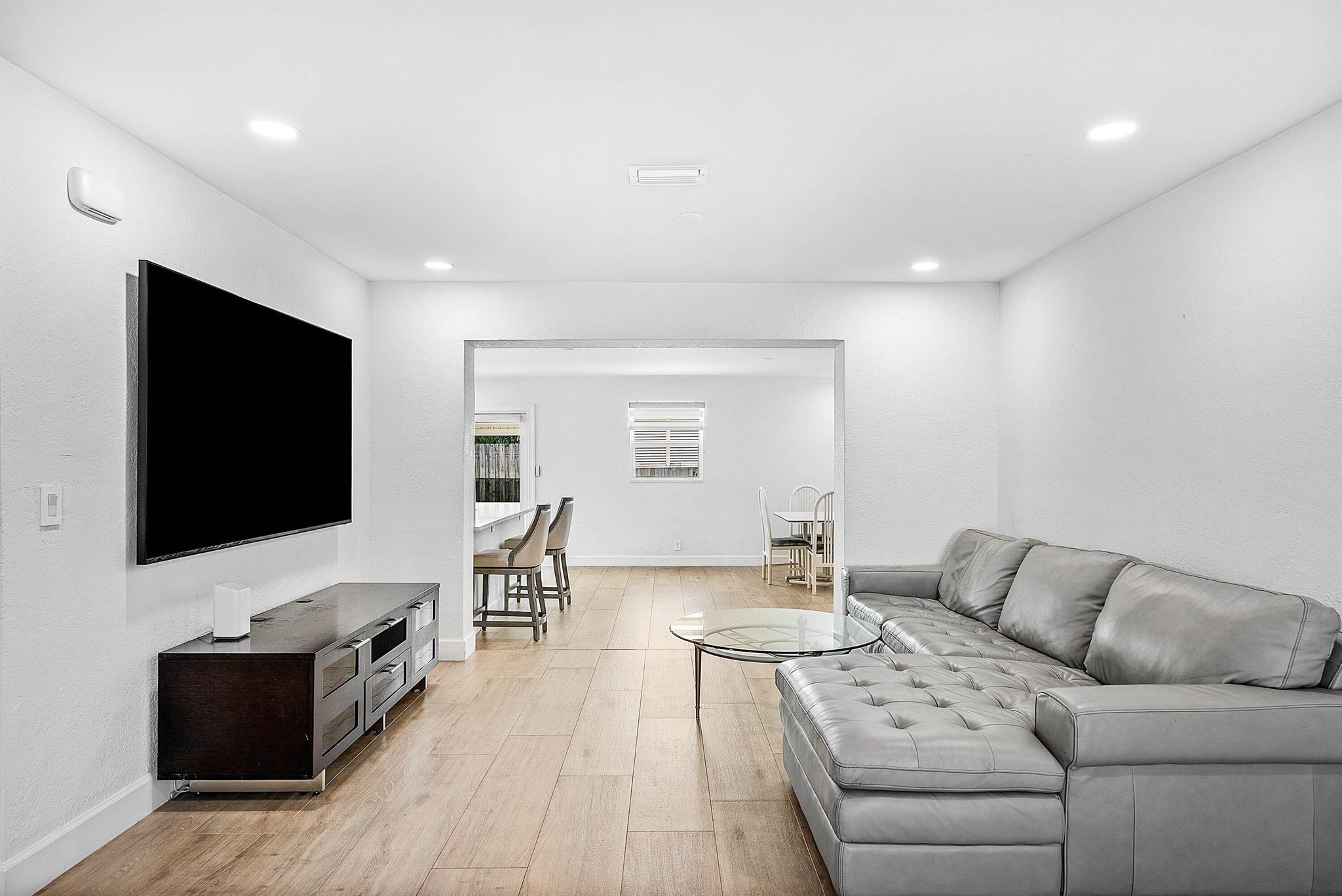 Tropic Palms - Residential