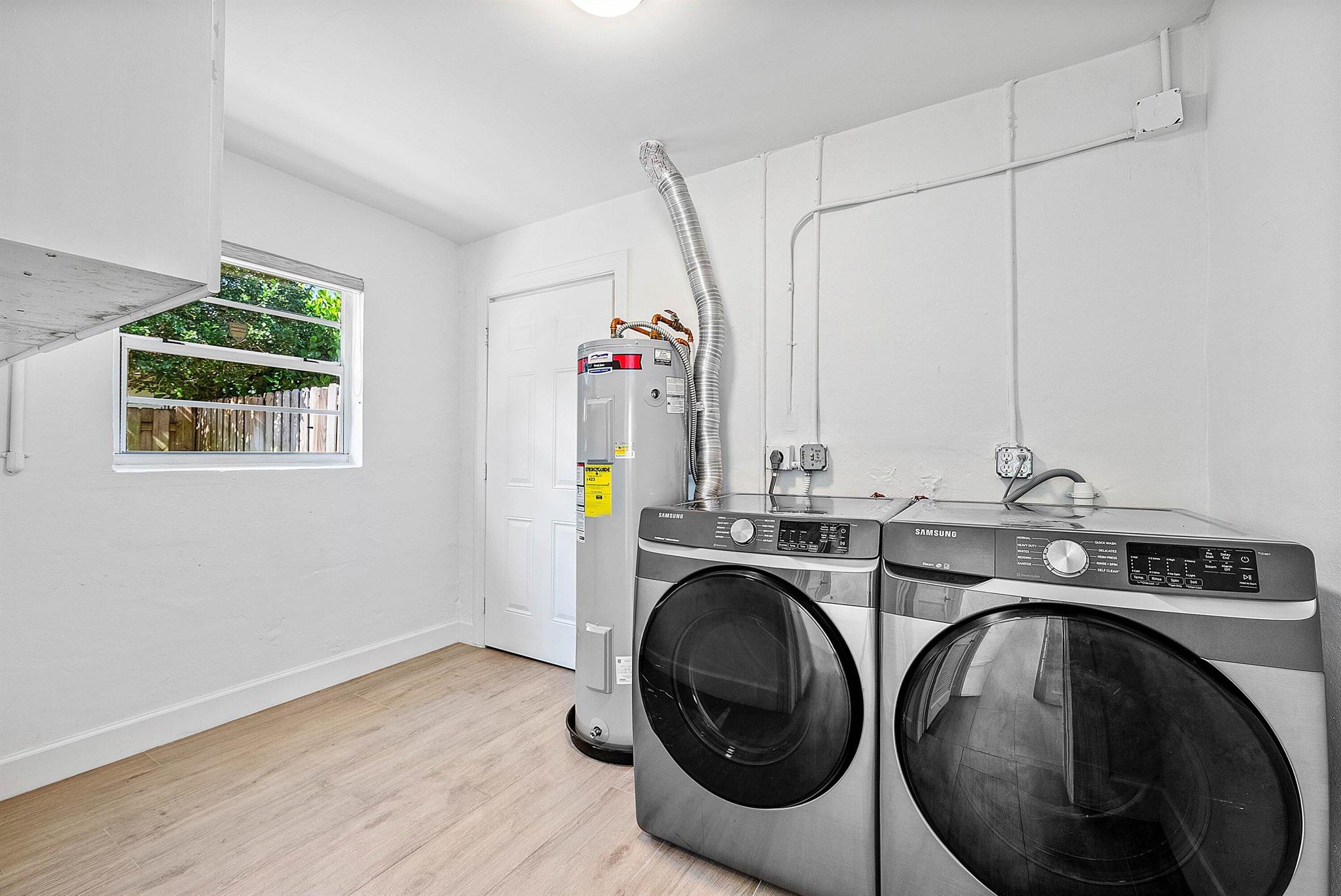 Tropic Palms - Residential