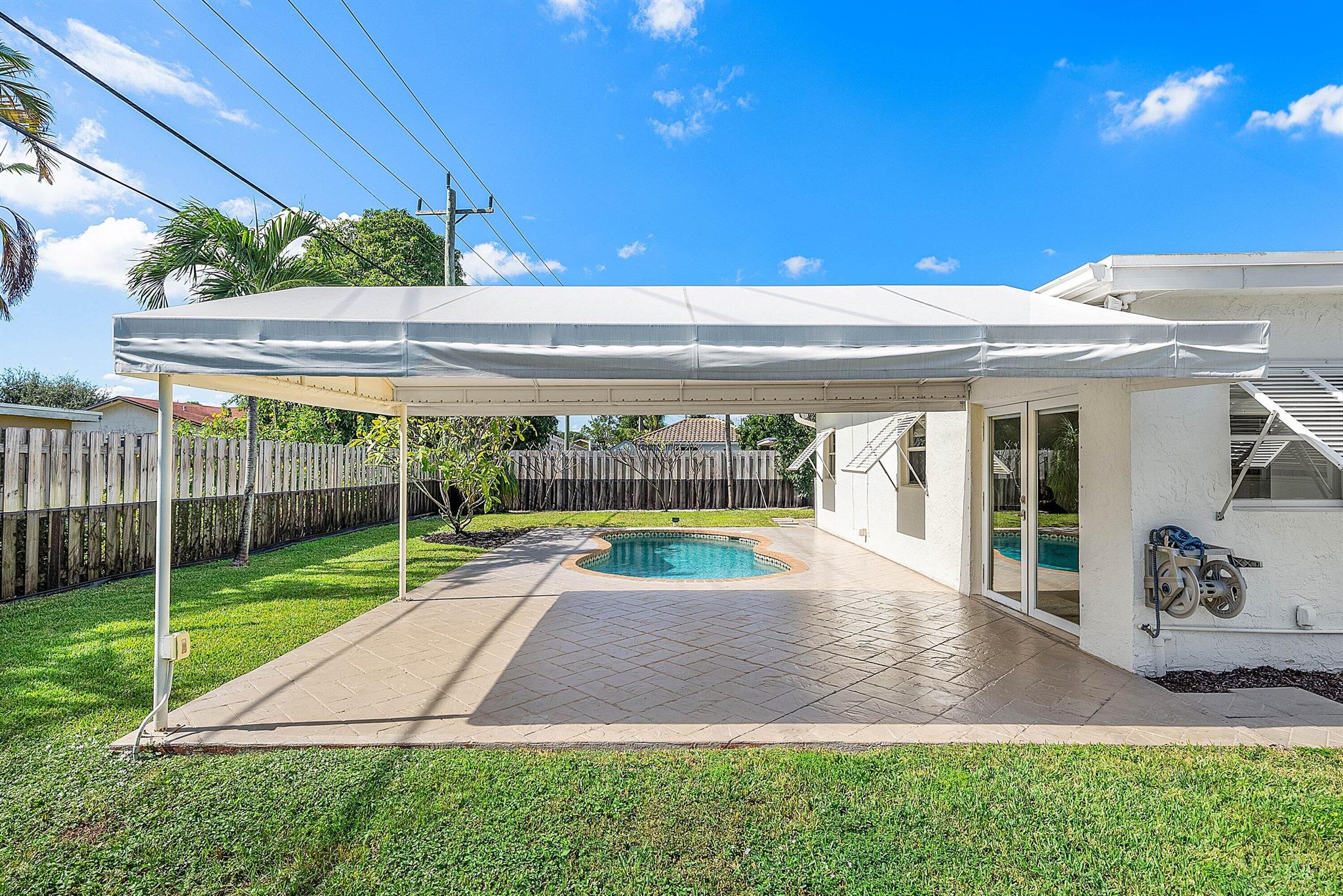 Tropic Palms - Residential