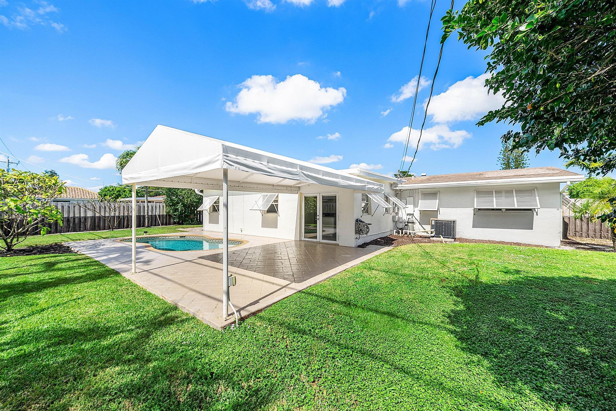 Tropic Palms - Residential