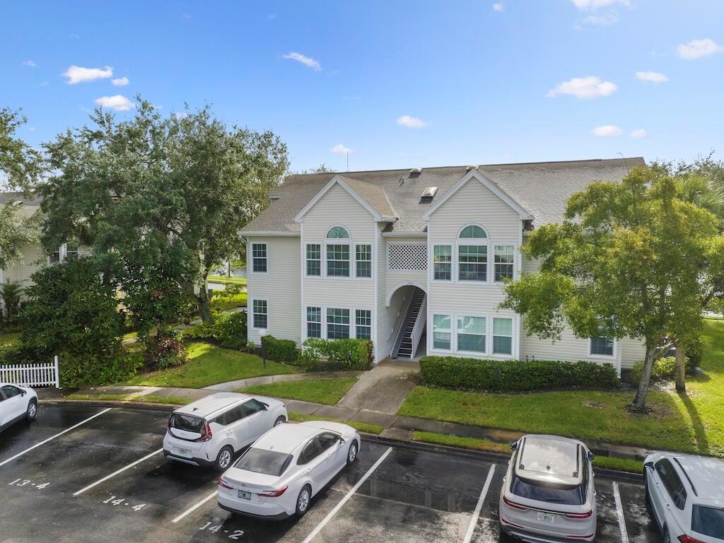 LAKE IN THE WOODS AT VERO - Residential