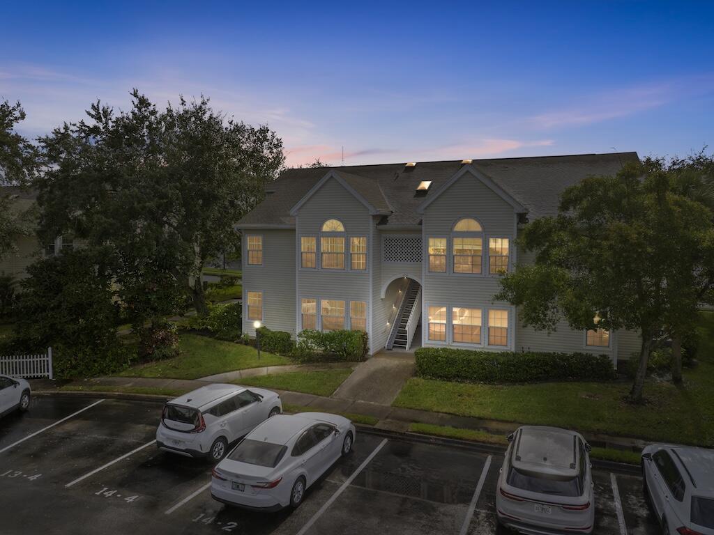 LAKE IN THE WOODS AT VERO - Residential