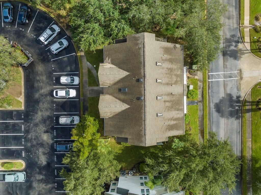 LAKE IN THE WOODS AT VERO - Residential