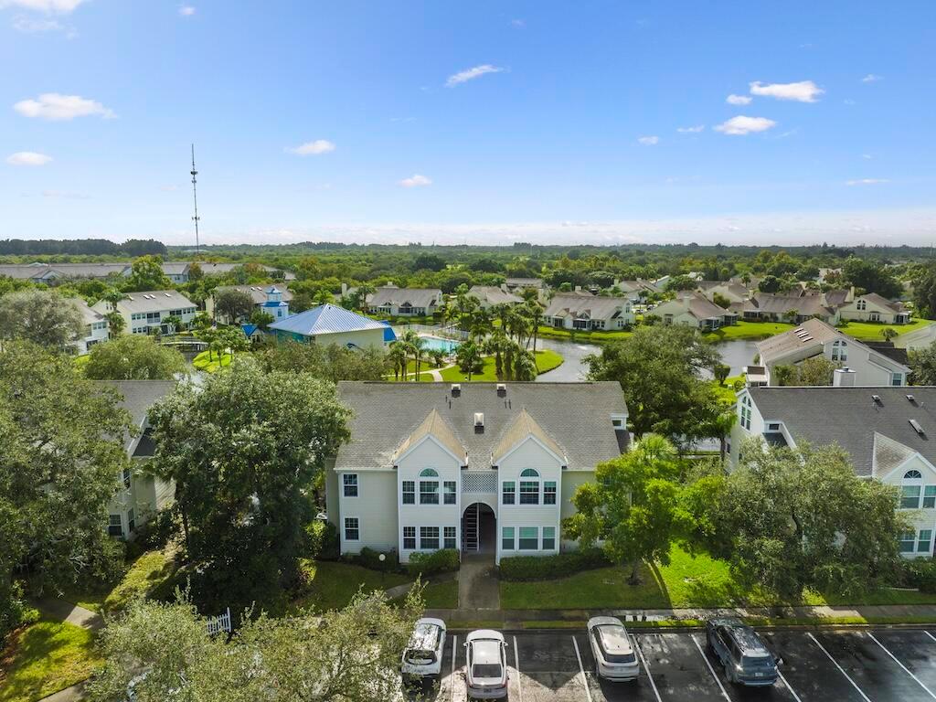 LAKE IN THE WOODS AT VERO - Residential