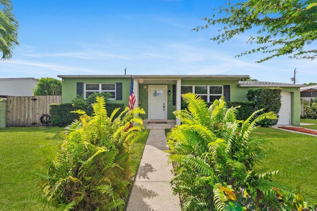 Photo of 320 Summa Street, West Palm Beach, FL 33405 (MLS # R11142077)