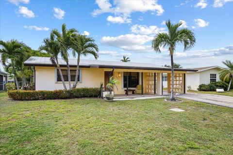 Single Family Residence in Palm Beach Gardens FL 523 Riverside Drive Dr.jpg