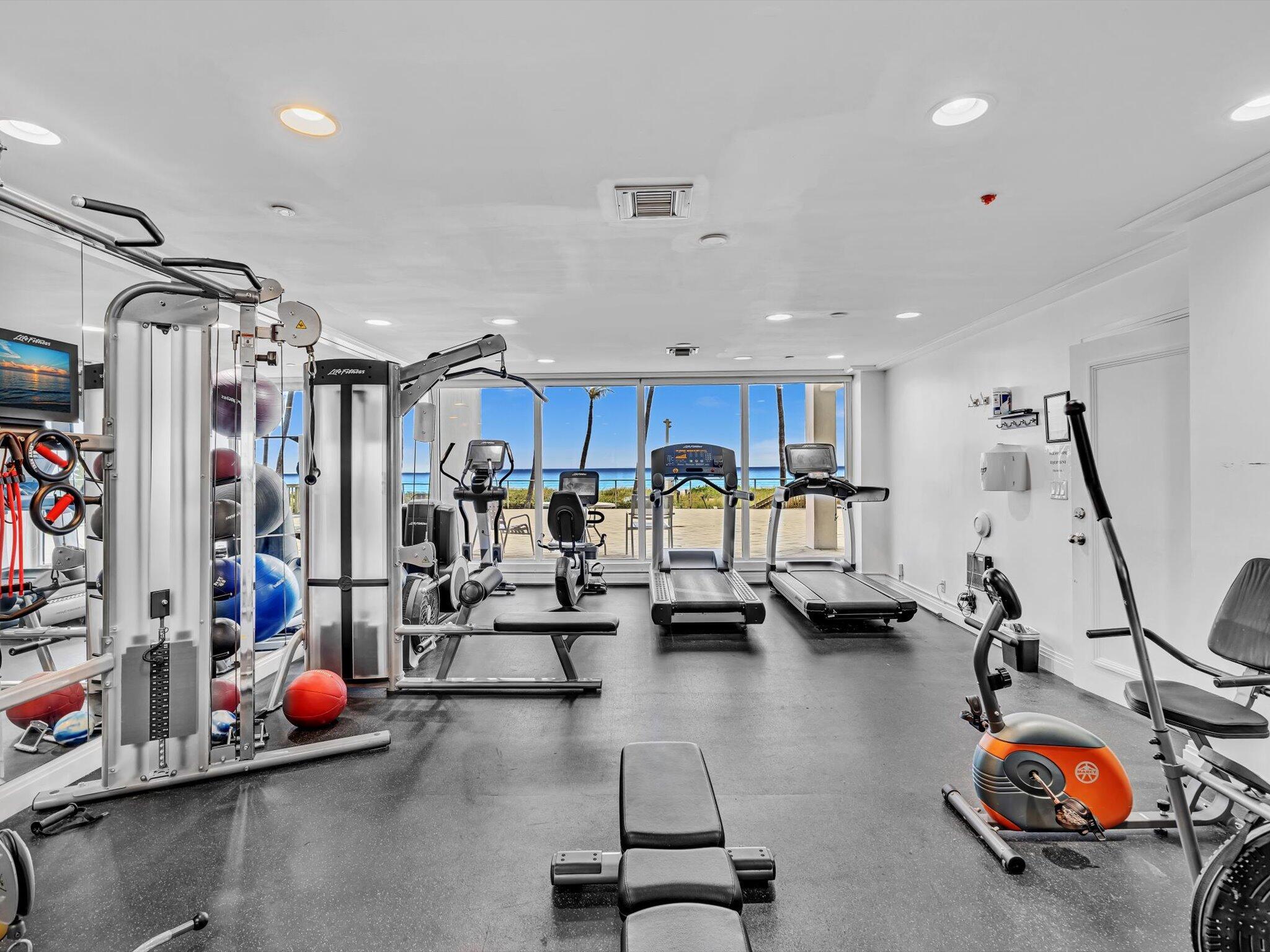 THREE THOUSAND CONDO - Residential