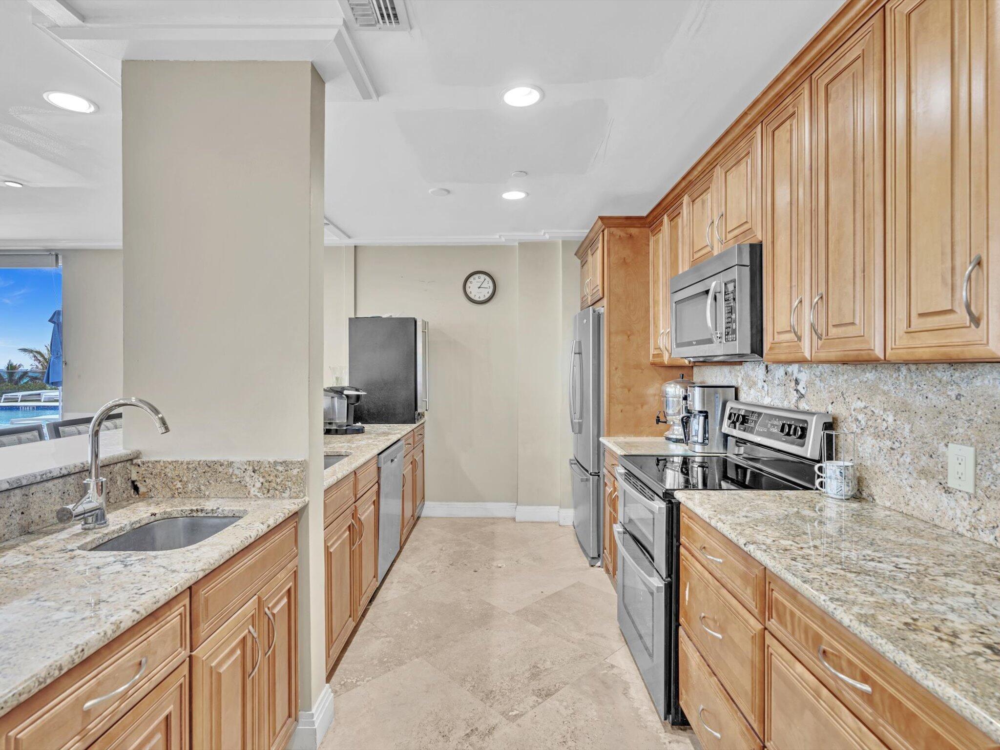 THREE THOUSAND CONDO - Residential