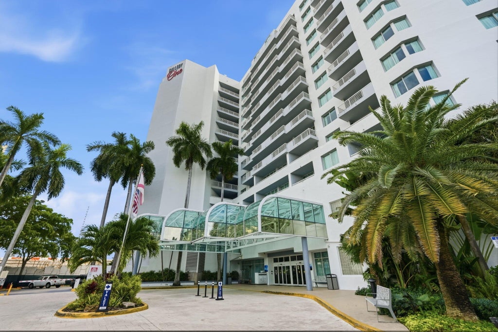 Photo of 2670 E SUNRISE Boulevard #1115, Fort Lauderdale, FL 33304 (MLS # B26079281)