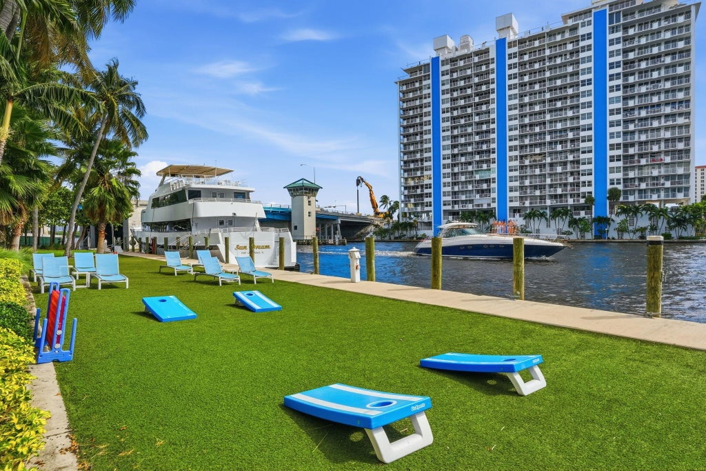 Photo of 2670 E SUNRISE Boulevard #1115, Fort Lauderdale, FL 33304 (MLS # B26079281)